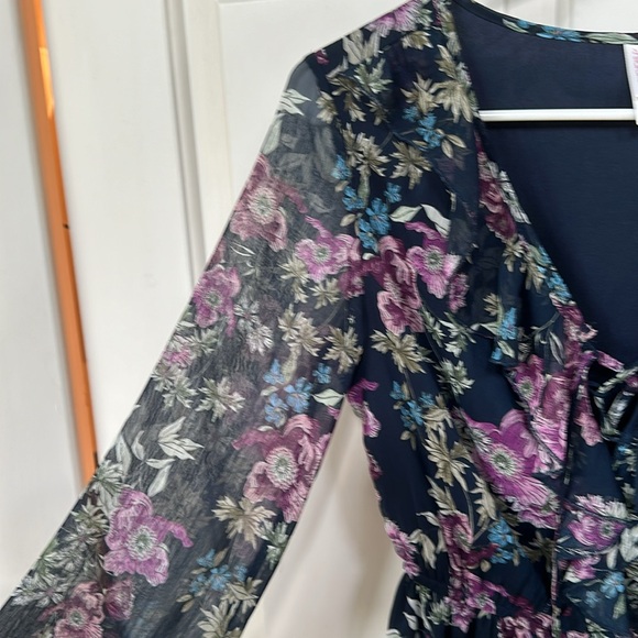 Romper - Picture 2 of 4